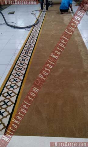 Finishing Karpet Masjid Al–Fattah Tasikmalaya